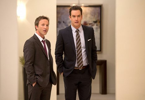 Breckin Meyer, Mark-Paul Gosselaar - Franklin & Bash - Captain Johnny - Photos