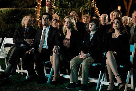 Ty Burrell, Julie Bowen, Nolan Gould, Ariel Winter - Egy rém modern család - Hárpiák gyűrűjében - Filmfotók