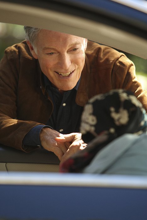 Richard Chamberlain - Desperate Housewives - Distant Past - Photos