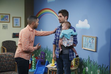 Tahj Mowry, Jean-Luc Bilodeau - Tři kluci a nemluvně - Parental Guidance Suggested - Z filmu