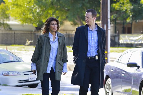 Jennifer Esposito, Sean Murray - NCIS: Naval Criminal Investigative Service - Home of the Brave - Van film