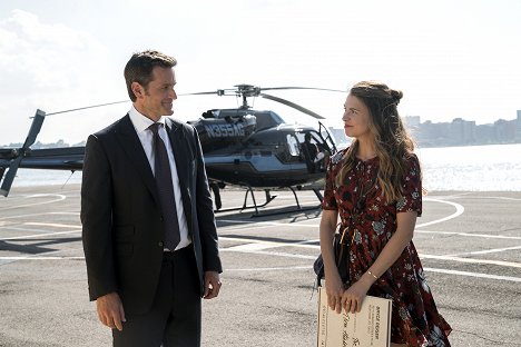 Peter Hermann, Sutton Foster - Younger - Last Days of Books - Photos