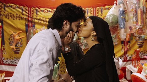 Ankur Bhatia, Shraddha Kapoor - Haseena Parkar - Van film