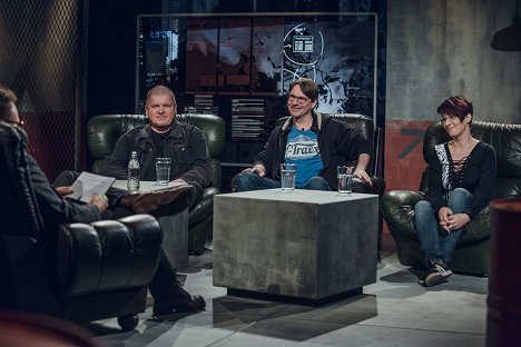 Jarkko Sipilä, Rami Mäkinen - Keisari Aarnio Talk Show - Van film