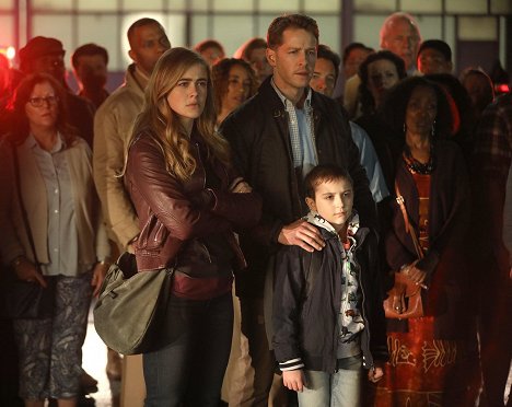 Melissa Roxburgh, Josh Dallas, Jack Messina - Manifest - Pilotní díl - Z filmu