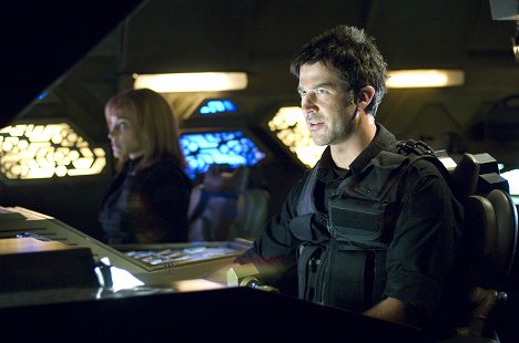 Joe Flanigan - Stargate: Atlantis - First Contact - Photos