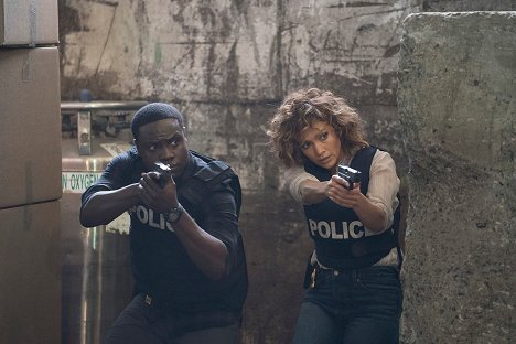 Dayo Okeniyi, Jennifer Lopez