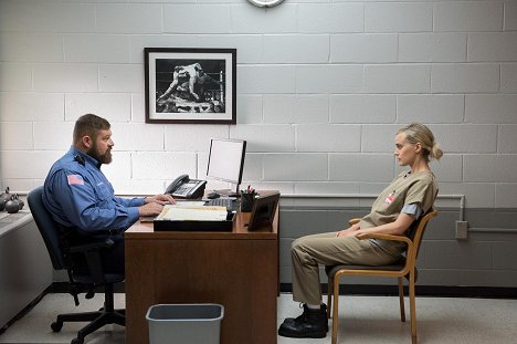 Brad William Henke, Taylor Schilling - Orange Is the New Black - Nós sempre teremos Baltimore - Do filme