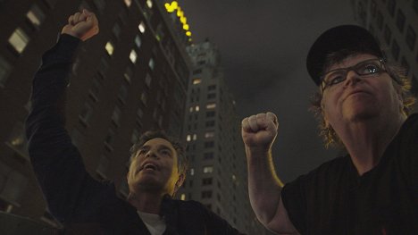 Michael Moore - Fahrenheit 11/9 - Van film