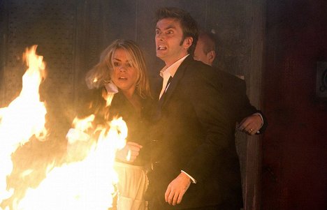 Billie Piper, David Tennant - Doctor Who - The Age of Steel - Photos