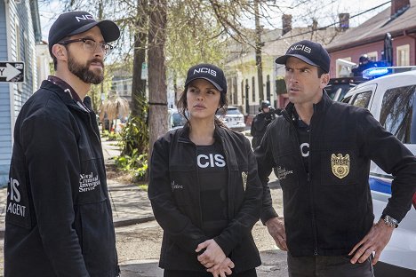 Rob Kerkovich, Vanessa Ferlito, Lucas Black - Agenci NCIS: Nowy Orlean - Powder Keg - Z filmu