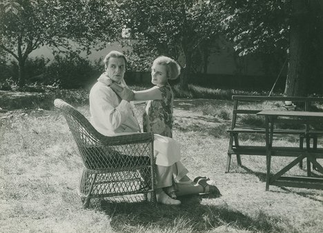 Gunnar Tolnæs, Margita Alfvén - Hennes lilla majestät - Filmfotos