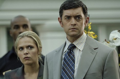Maggie Lawson, Timothy Omundson - Psych - Forget Me Not - Photos