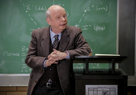 Wallace Shawn - Young Sheldon - A Rival Prodigy and Sir Isaac Neutron - Photos