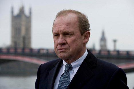 Peter Firth - MI-5 - Chinese Prize - Photos