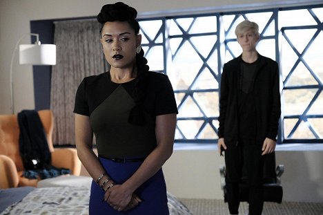 Grace Byers - The Gifted - träuMe - Filmfotos
