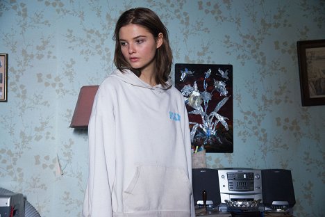 Stefanie Scott - Prvotní světlo - Z filmu