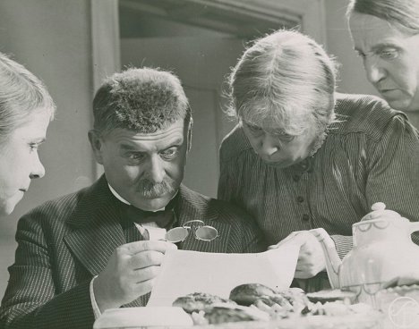 Sigurd Wallén, Constance Byström, Julia Cæsar - Svarta rosor - Filmfotos