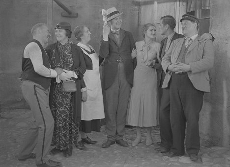 Sigurd Wallén, Tollie Zellman, Julia Cæsar, Valdemar Dalquist, Ingrid Bergman, Edvin Adolphson - Munkbrogreven - Filmfotos