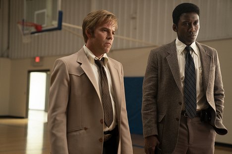 Stephen Dorff, Mahershala Ali - True Detective - La Grande Guerre et la mémoire moderne - Film