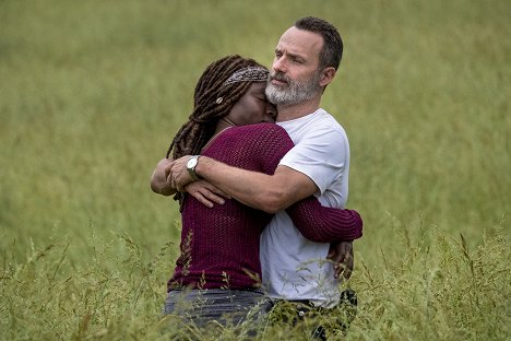 Danai Gurira, Andrew Lincoln - The Walking Dead - Egy új kezdet - Filmfotók