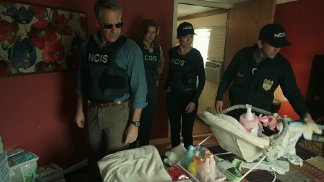 Scott Bakula, Diane Neal, Zoe McLellan, Lucas Black - Agenci NCIS: Nowy Orlean - Kołysanka - Z filmu