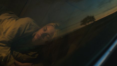 Stella Kylä-Liuhala - Takaisin valoon - Film