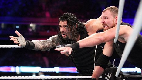 Joe Anoa'i, Jonathan Good - WWE Super Show-Down - De la película