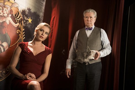 Rebecca Romijn, John Larroquette - The Librarians - And the Tears of a Clown - Photos