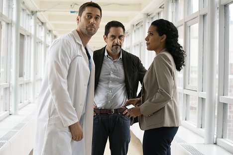 Ryan Eggold, José Zúñiga, Zabryna Guevara - New Amsterdam - Cavitation - Photos