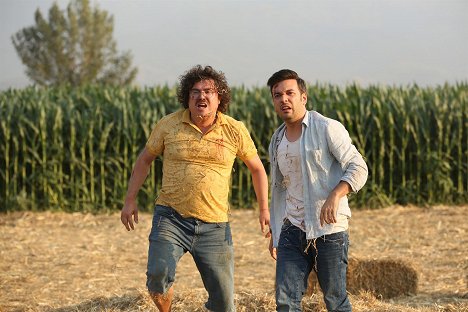 İbrahim Büyükak, Oğuzhan Koç - Parťáci na cesty 2 - Z filmu