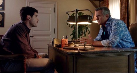 Michael Doneger, Bruce Campbell - The Escort - Photos
