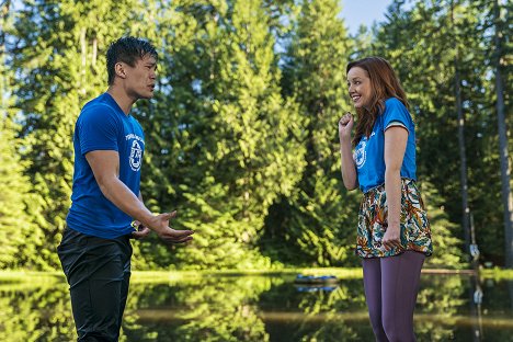 John Harlan Kim, Lindy Booth - The Librarians - And the Disenchanted Forest - Van film