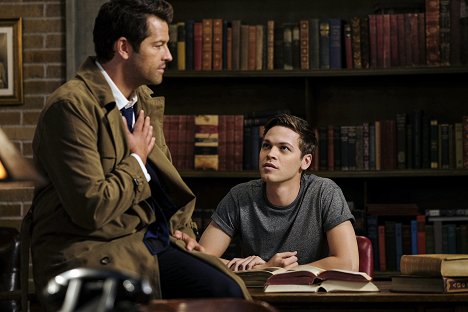 Misha Collins, Alexander Calvert - Sobrenatural - Gods and Monsters - Do filme