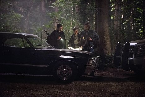 Jensen Ackles, Jared Padalecki - Supernatural - The Scar - Van film