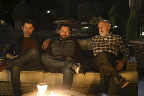 David Giuntoli, James Roday Rodriguez, Gerald McRaney - A Million Little Things - Friday Night Dinner - Z filmu