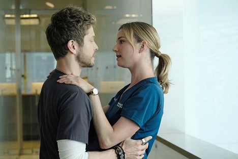 Matt Czuchry, Emily VanCamp - The Resident - About Time - Photos