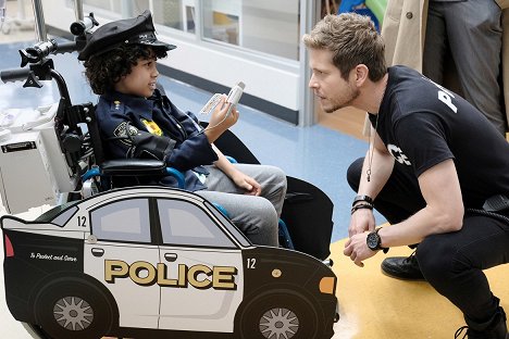 Ravi Cabot-Conyers, Matt Czuchry - The Resident - The Germ - Photos