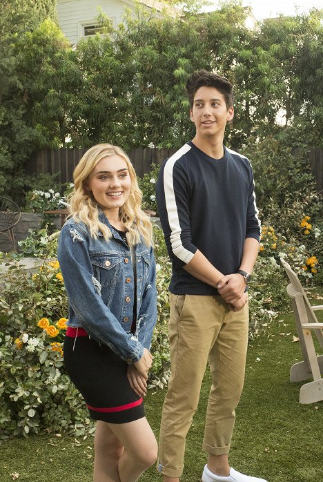 Meg Donnelly, Milo Manheim - American Housewife - Enemies: An Otto Story - Making of