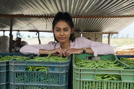 Nelufar Hedayat - Élelmiszercsempészek világa - Filmfotók