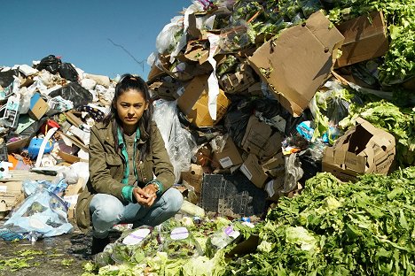 Nelufar Hedayat - Élelmiszercsempészek világa - Filmfotók