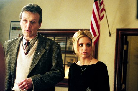 Anthony Head, Sarah Michelle Gellar - Buffy the Vampire Slayer - Becoming: Part I - Photos