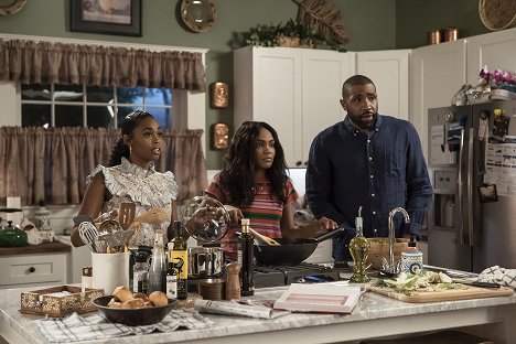 Nafessa Williams, China Anne McClain, Cress Williams - Black Lightning - The Book of Consequences: Chapter Two: Black Jesus Blues - Photos