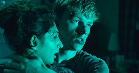 Neerja Naik, Sam Gittins - Await Further Instructions - Z filmu