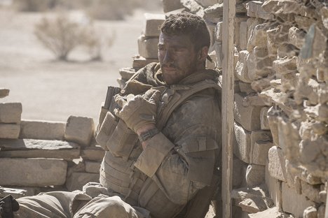 Aaron Taylor-Johnson - The Wall - Photos