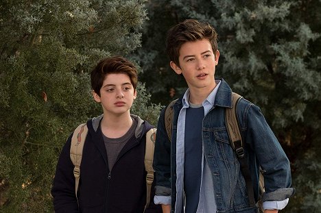 Thomas Barbusca, Griffin Gluck - Middle School: The Worst Years of My Life - Z filmu