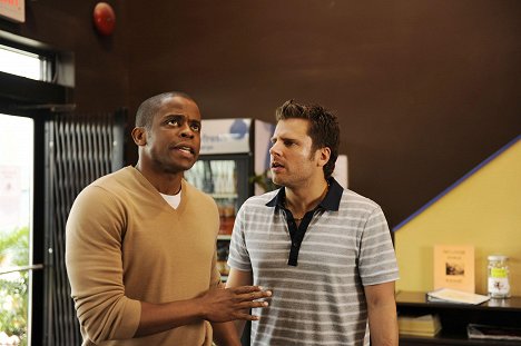 Dulé Hill, James Roday Rodriguez - Psych - Thrill Seekers and Hell Raisers - Photos