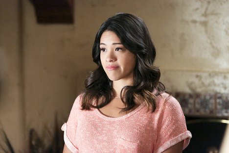 Gina Rodriguez - Jane The Virgin - Capítulo treze - Do filme