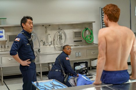 Kenneth Choi, Aisha Hinds - 9-1-1 - Le Nouveau Moi - Film