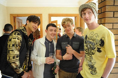 Luke Pasqualino, Daniel Kendrick, Ed Speleers, Robin Morrissey - Love Bite - De la película